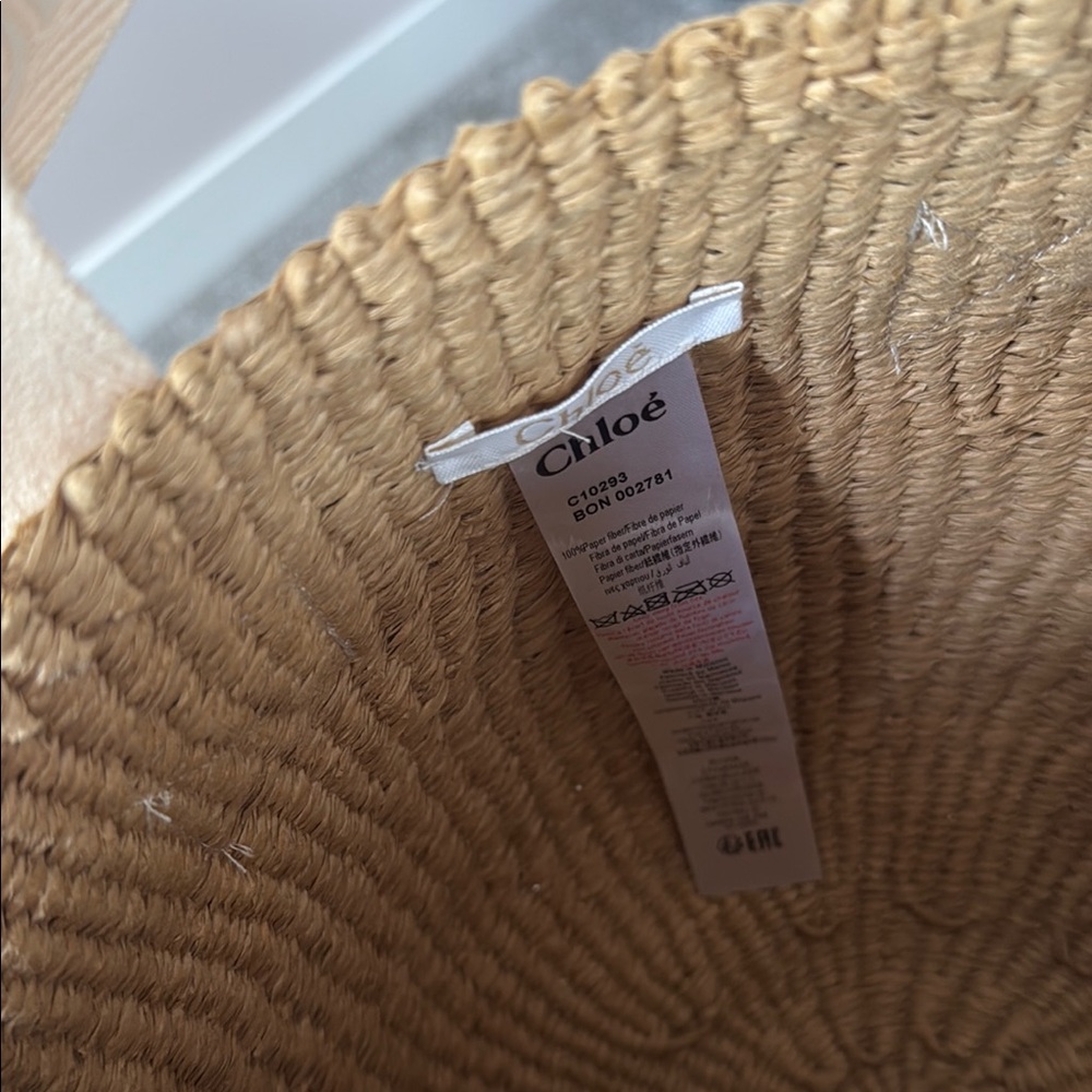 Chloé Natural Straw Tote with Cream Handles - Picture 7 of 11